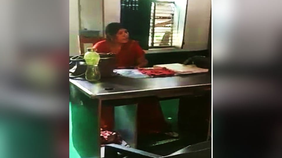 principal refuses to admission the girl in the composite school of mainpuri