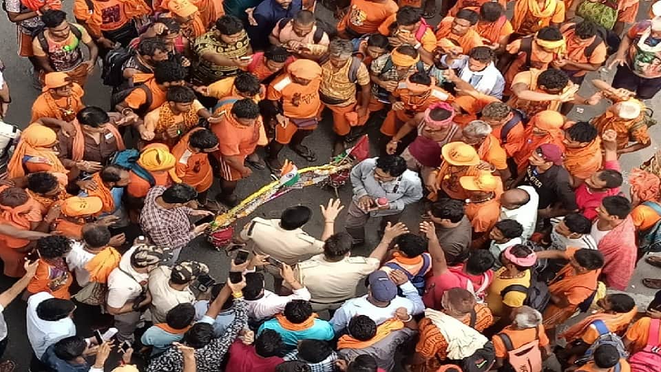 piece of meat found in kanwar camp located in seelampur