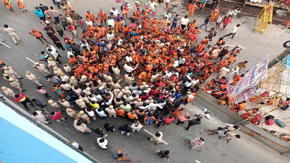 piece of meat found in kanwar camp located in seelampur