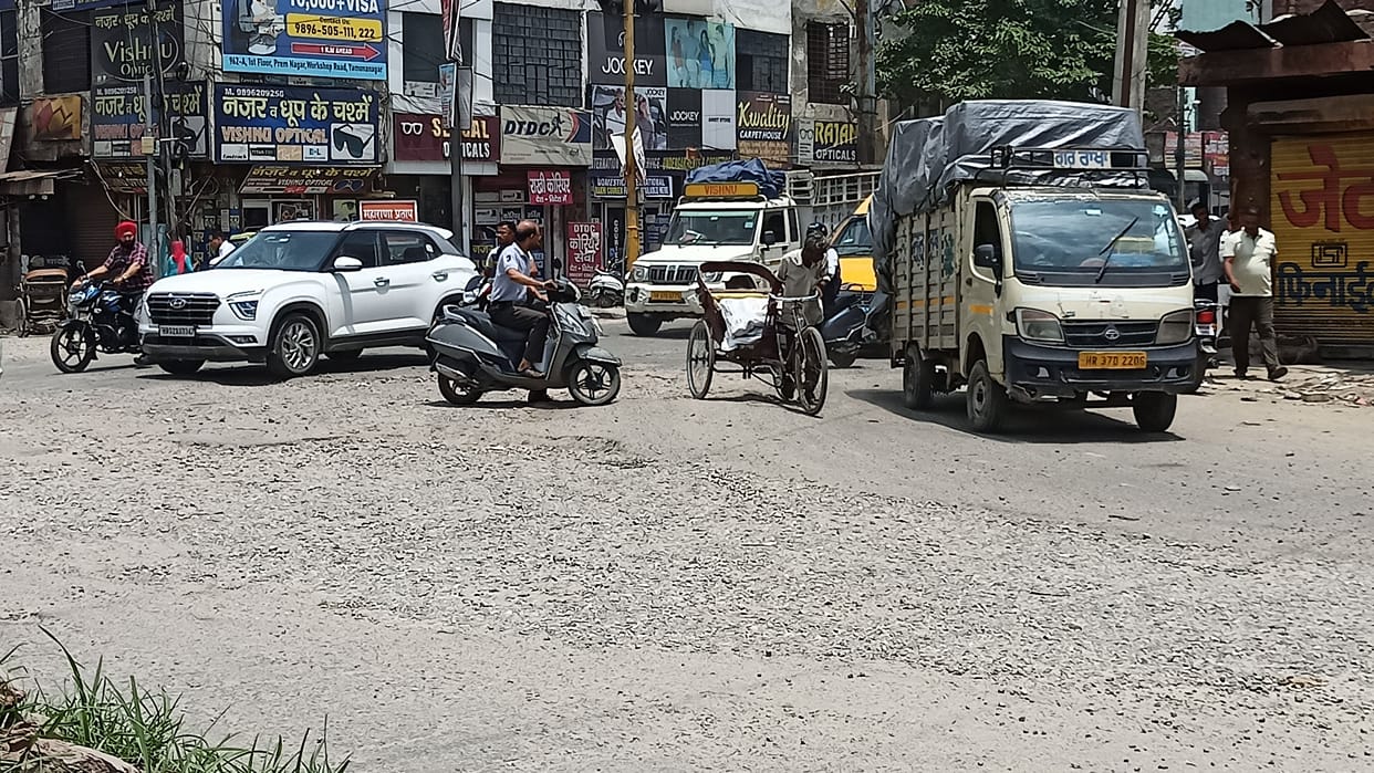 Claims of safe travel on unsafe roads, this time he could not even hold a meeting