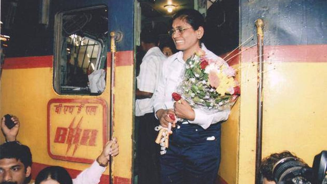 Asia's First Woman Train Driver Surekha Yadav Biography in Hindi Indian Female Loco Pilot