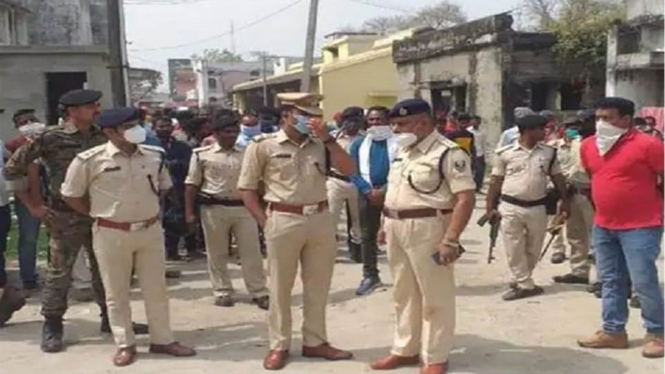 Udaipur-like case: After watching Nupur Sharmas video in Sitamarhi, young man  stabbed,  read the whole matter