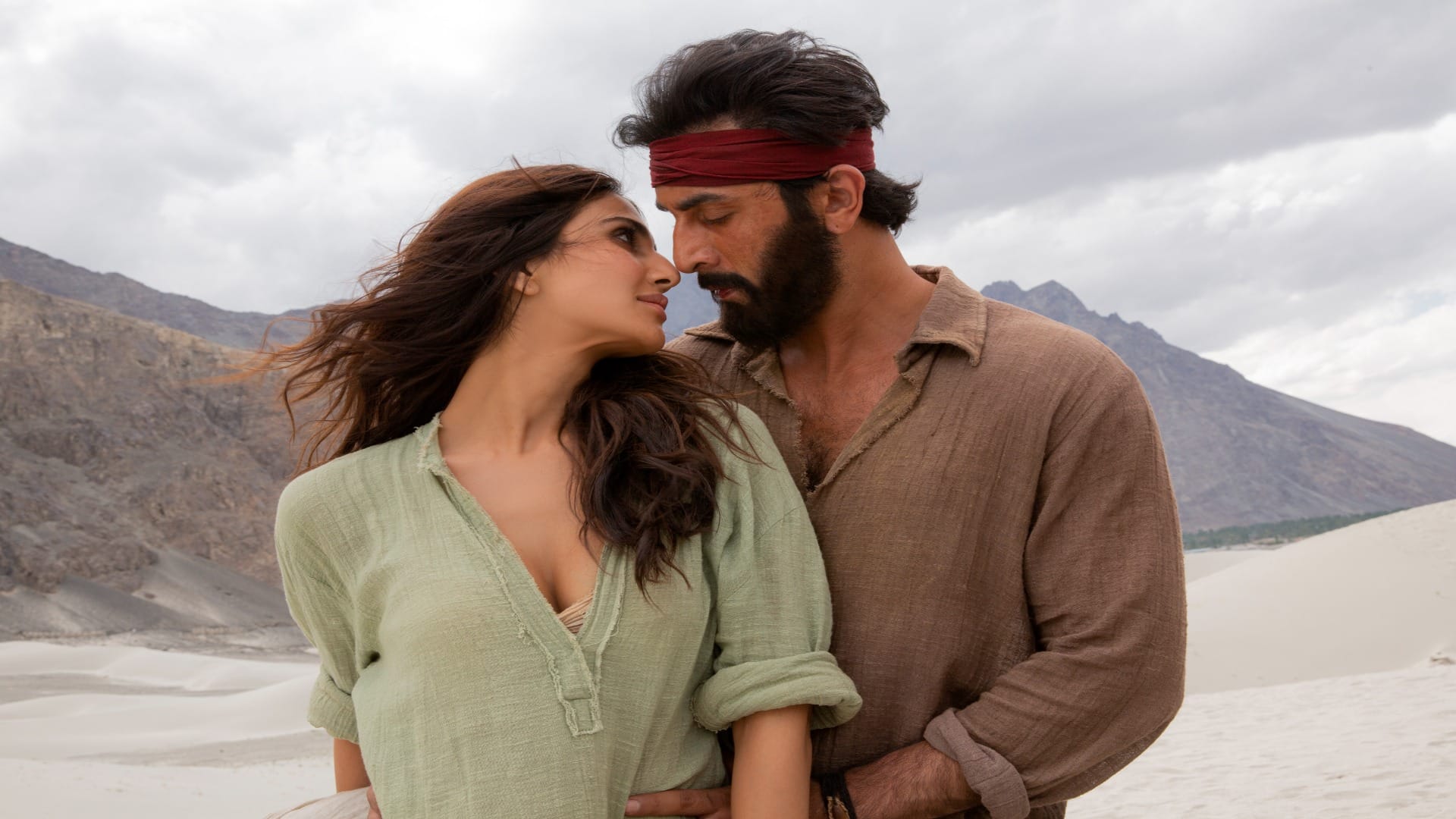 Shamshera Director claims that vaani kapoor Sona character is not inspired by Putlibai