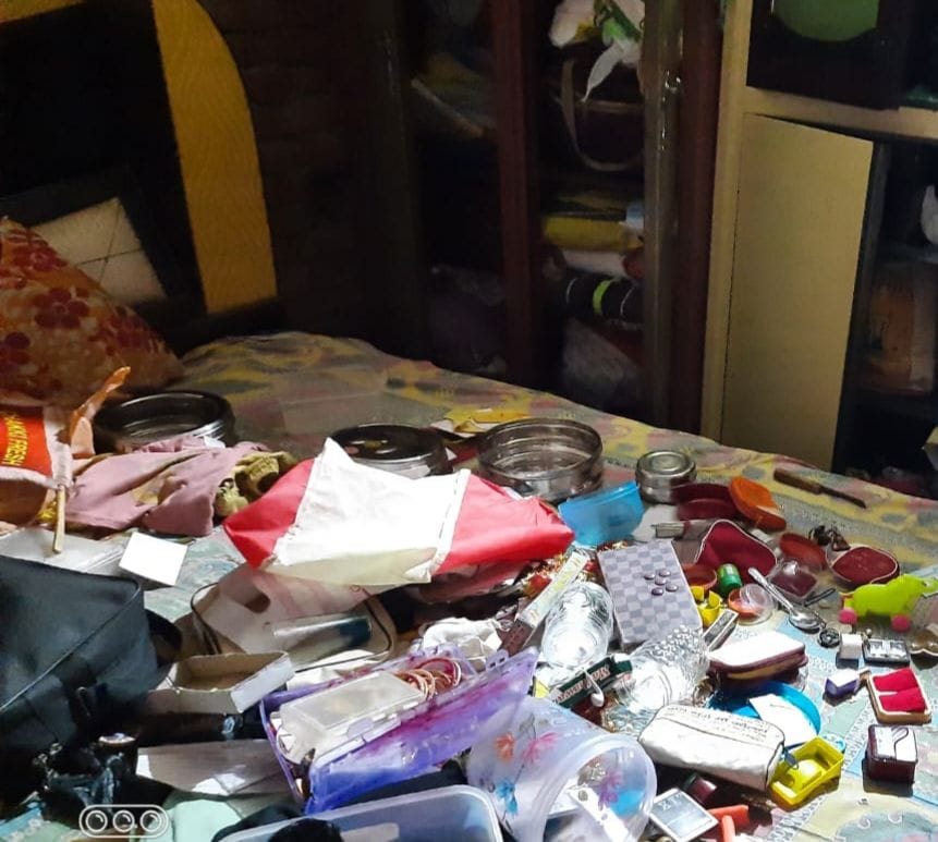 20 lakh stolen from three houses including former member