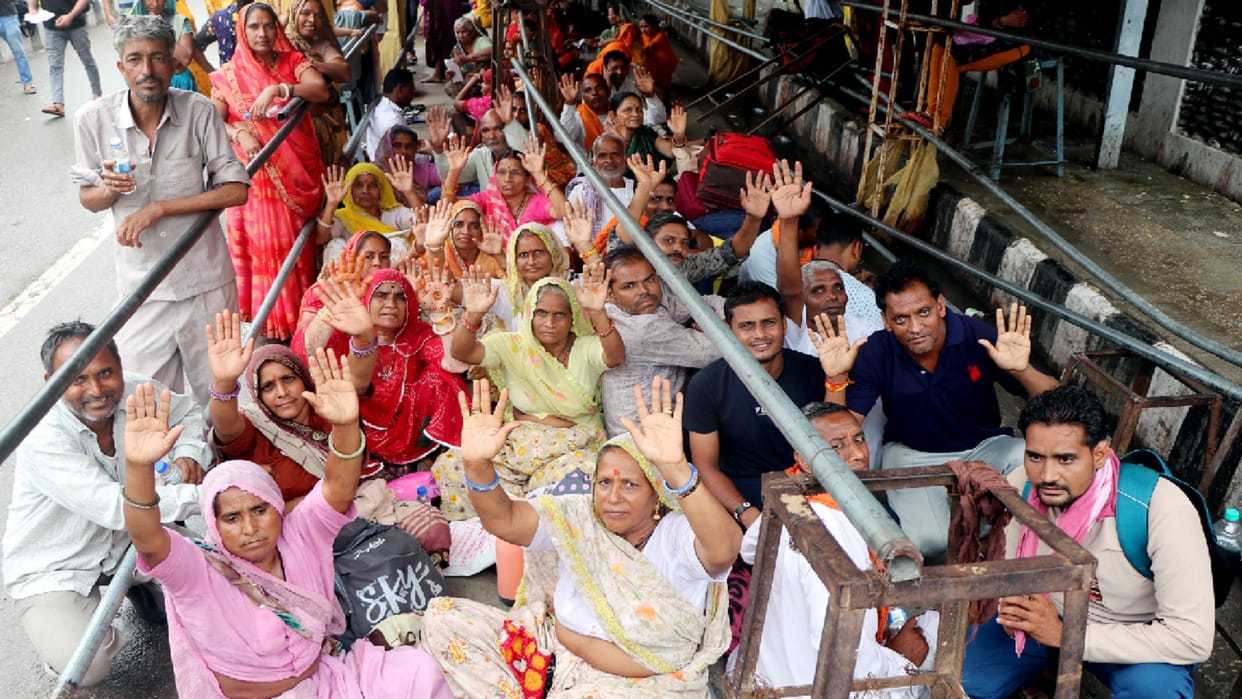 Amarnath Yatra: 11 thousand devotees of Baba Barfani had darshan, female passenger and tent man died