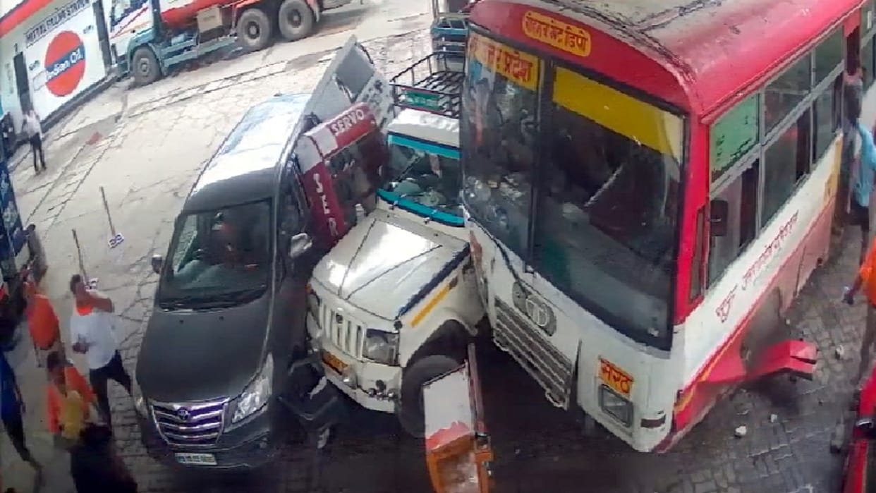 A bus rammed into a pickup vehicle at petrol pump in Bijnor