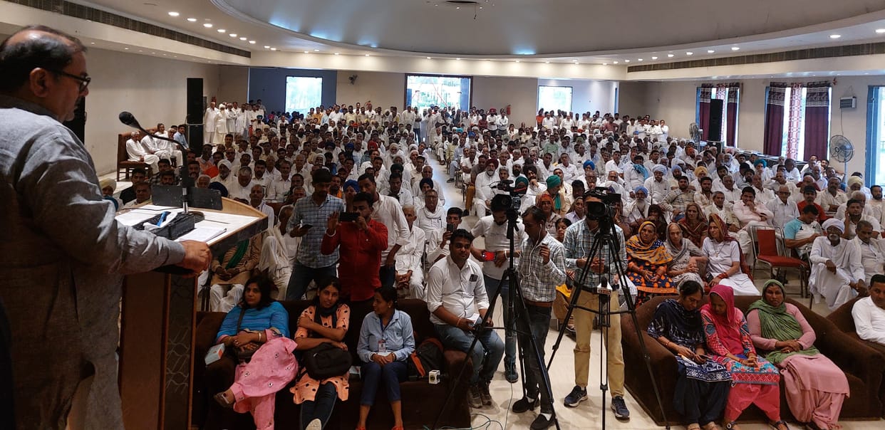 Deputy Chief Minister and all ministers are promoting corruption: Abhay
