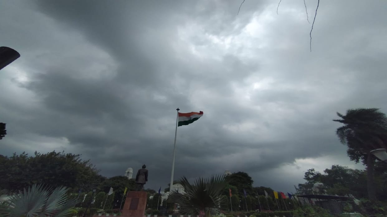 Delhi NCR Weather Forecast Today: IMD Rain Prediction in Delhi Know Aaj ki Mausam ki Jankari News