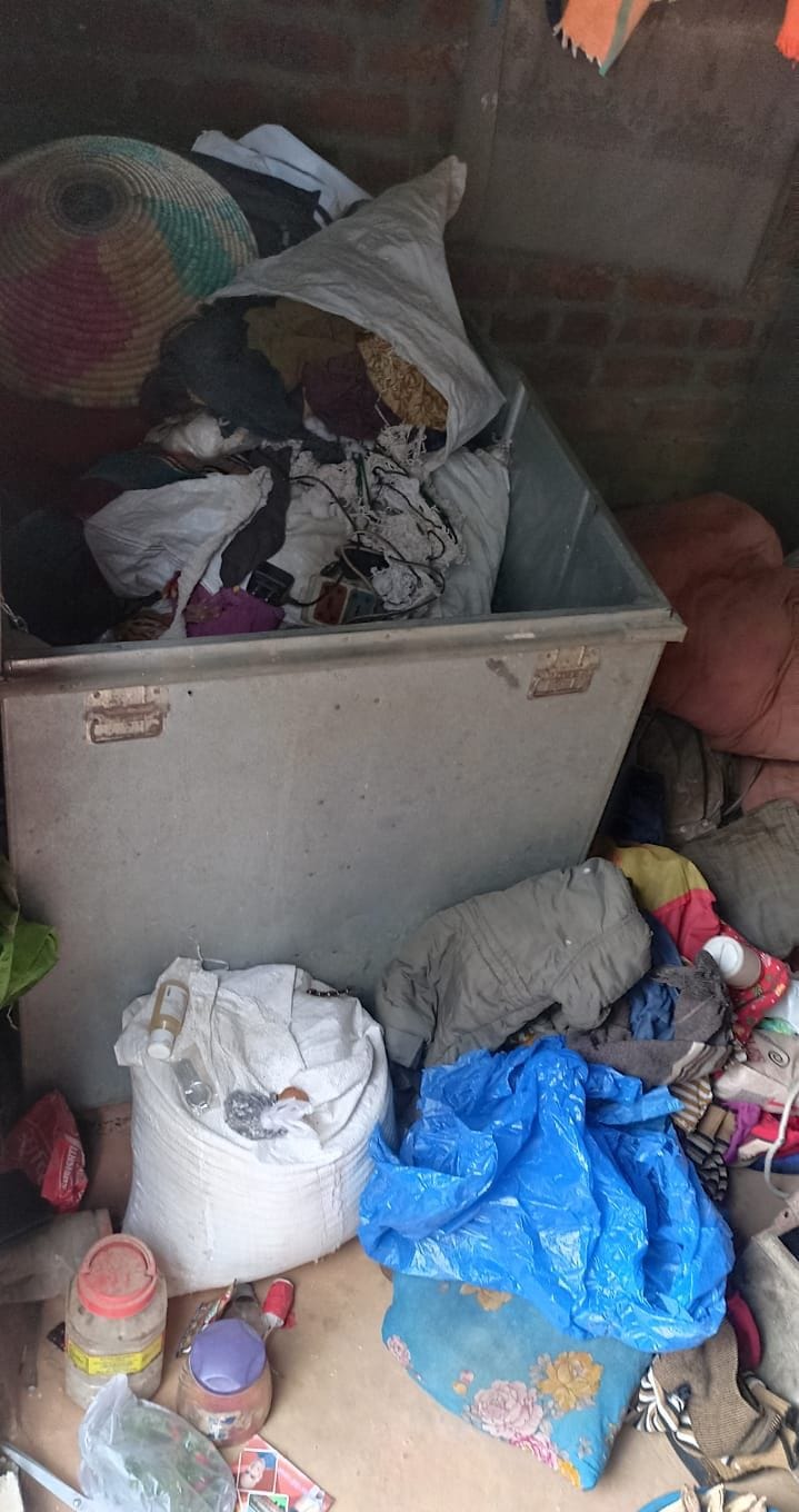Hardoi, Two lakh stolen including cash and jewelery at farmer's house