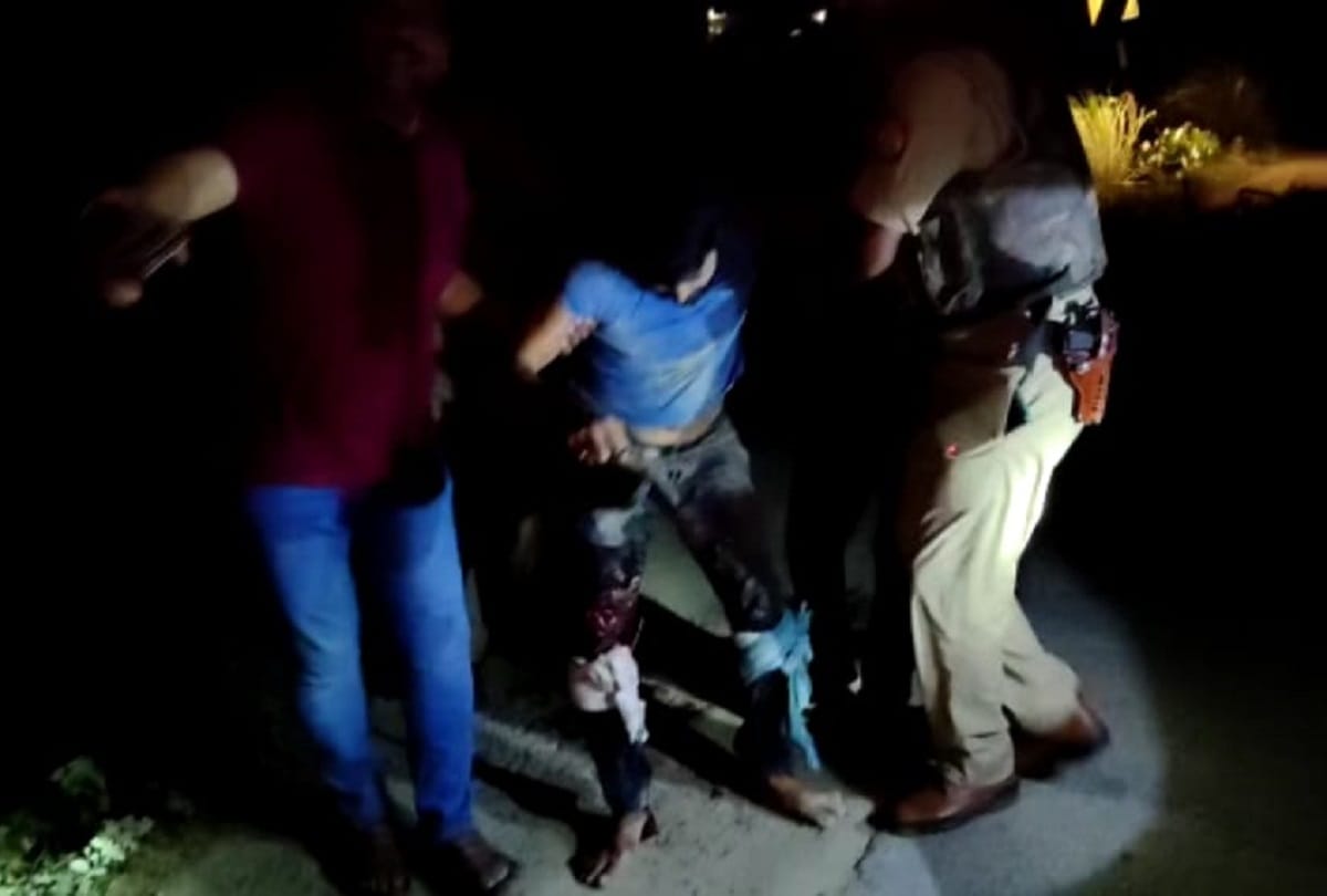 Police encounter in ghazipur with accused of theft from UBI Bank two criminal arrested