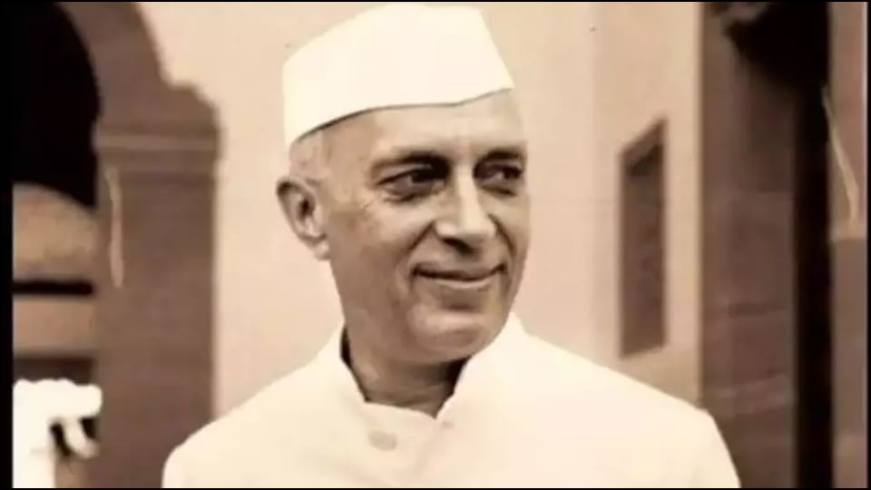 Movies Based on first prime minister Jawaharlal Nehru haqiqat Naunihal Nehru in hindi