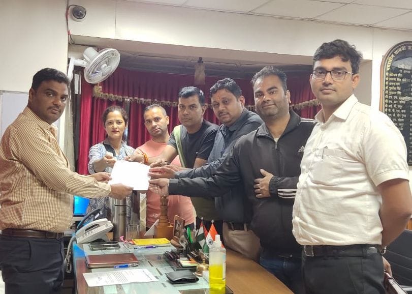 Stray Kettle Creates Mess in Ranikhet