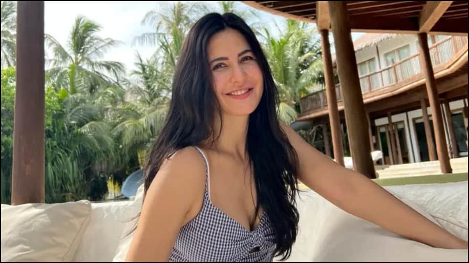Katrina kaif shared photos wearing deep neck outfit for Maldives with husband Vicky kaushal