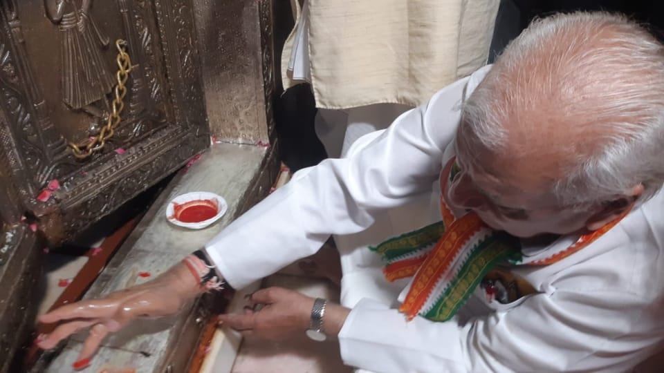 Kerala Governor Arif Mohammad Khan performed Dehri Puja in Banke Bihari Mandir Vrindavan