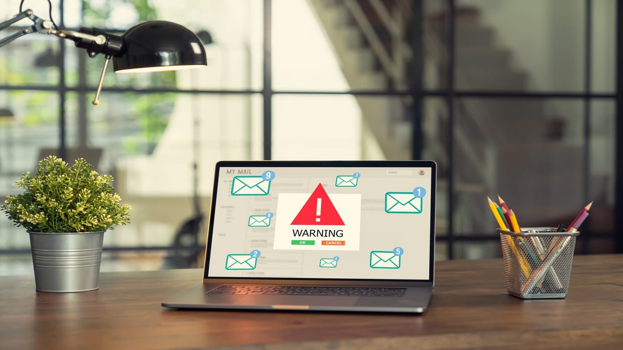 Delete these 4 things from laptop or computer otherwise your bank account may be empty