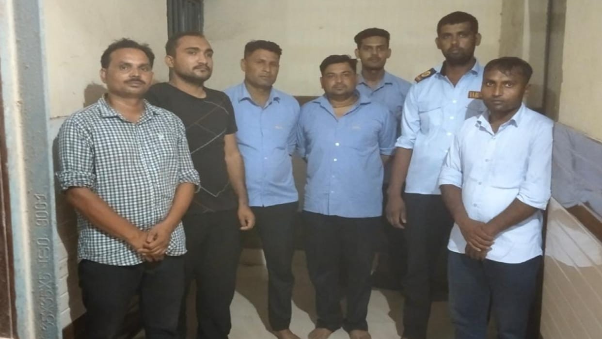 Security guards beat up the many peoples in the medical college of Muzaffarnagar