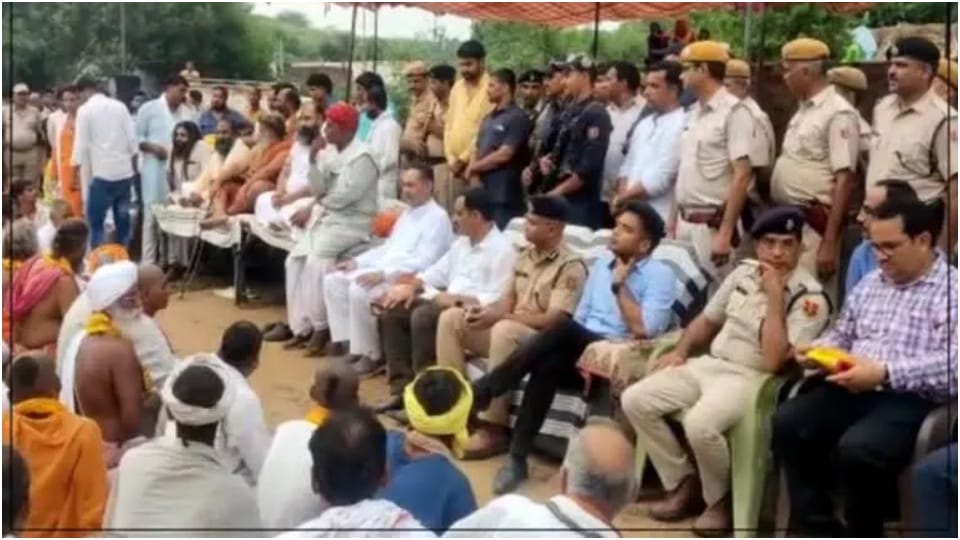 Saint strike ends after 551 days in Bharatpur Minister Vishvendra Singh