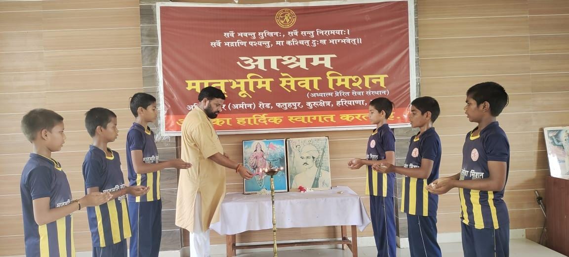 Students pay homage to Martyr Mangal Pandey, Kurukshetra