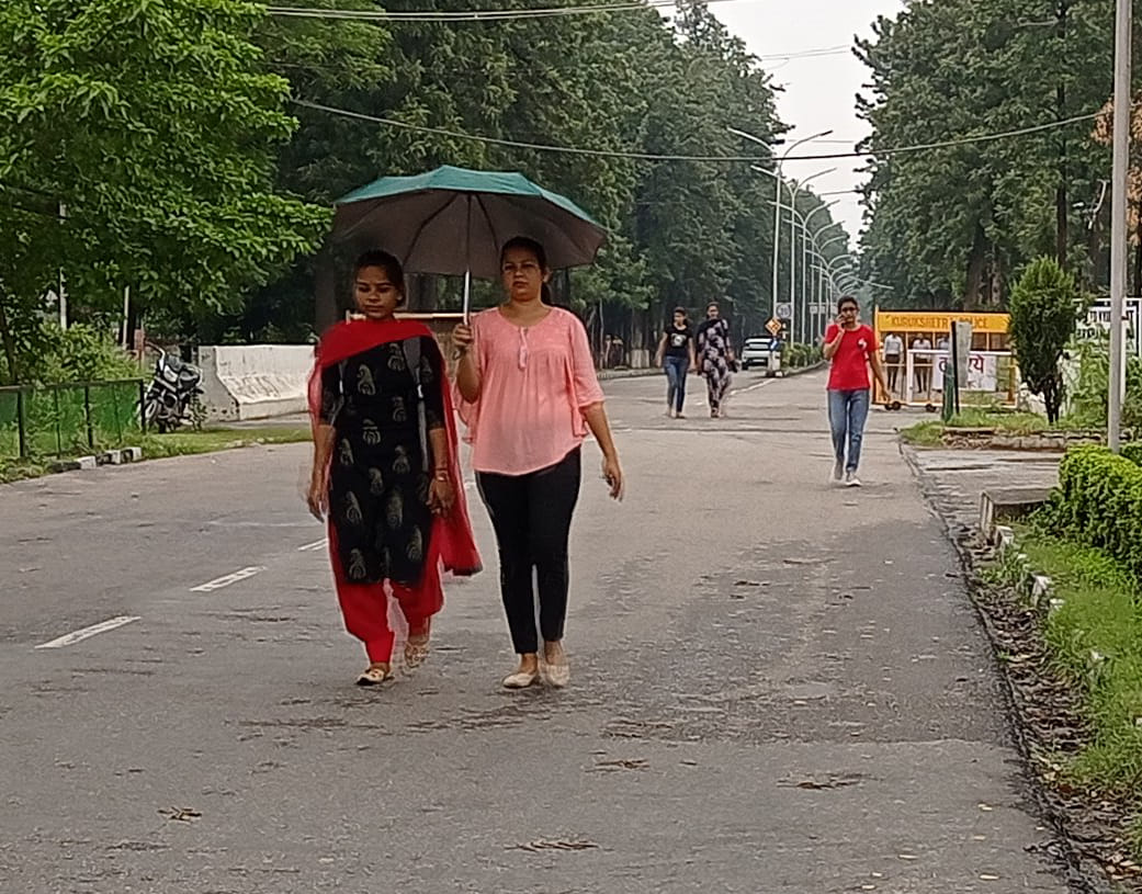 There was no rain, the whole day was tormented by the heat, Kurukshetra