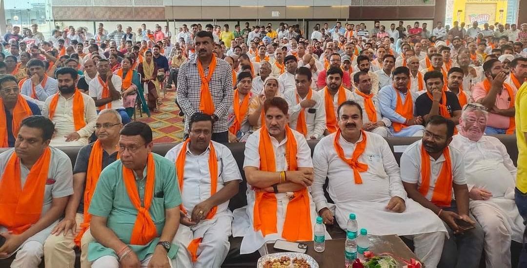 Politics dominates swearing-in ceremony, minister Babli sitting on stage, Barala sitting in audience