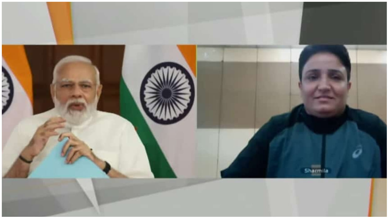 PM Modi interacts with player Sharmila of Rewari