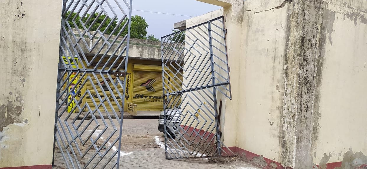 Auraiya: Amidst the flaws, the MLA inaugurated the procession house