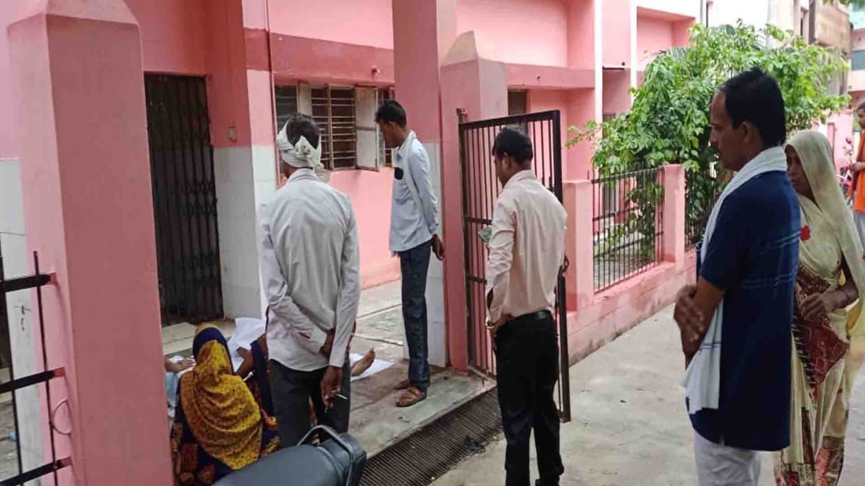 Auraiya News: Two died due to electrocution