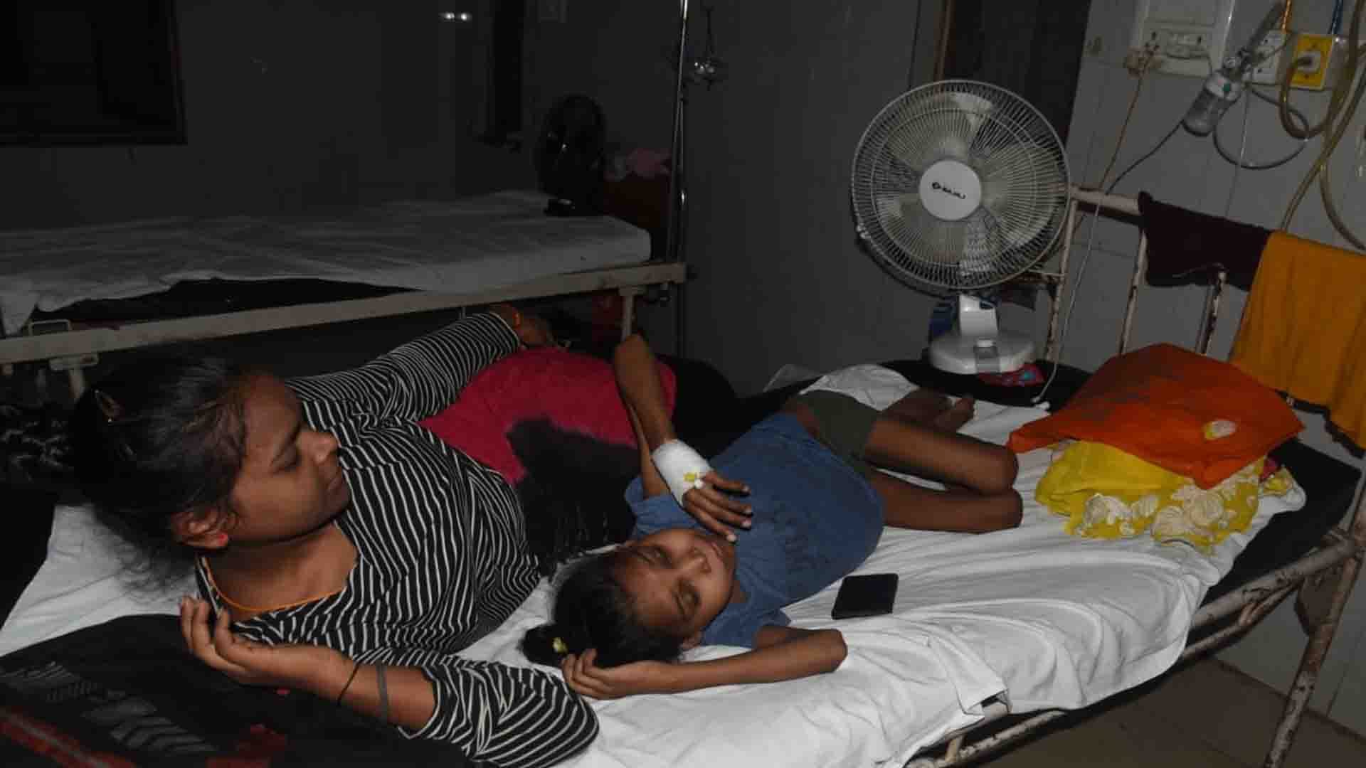 Three patients admitted on one bed in Kanpur largest government hospital