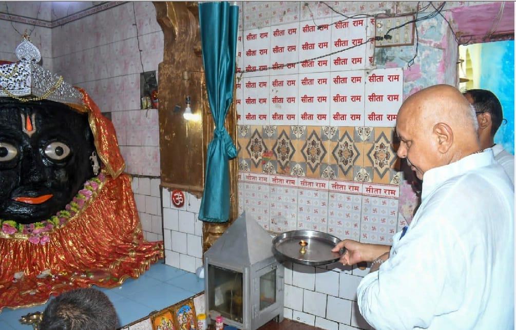 Agriculture Minister Surya Pratapshahi reached Chitrakoot, circumambulated Kamadgiri, inaugurated Farmer Welfa