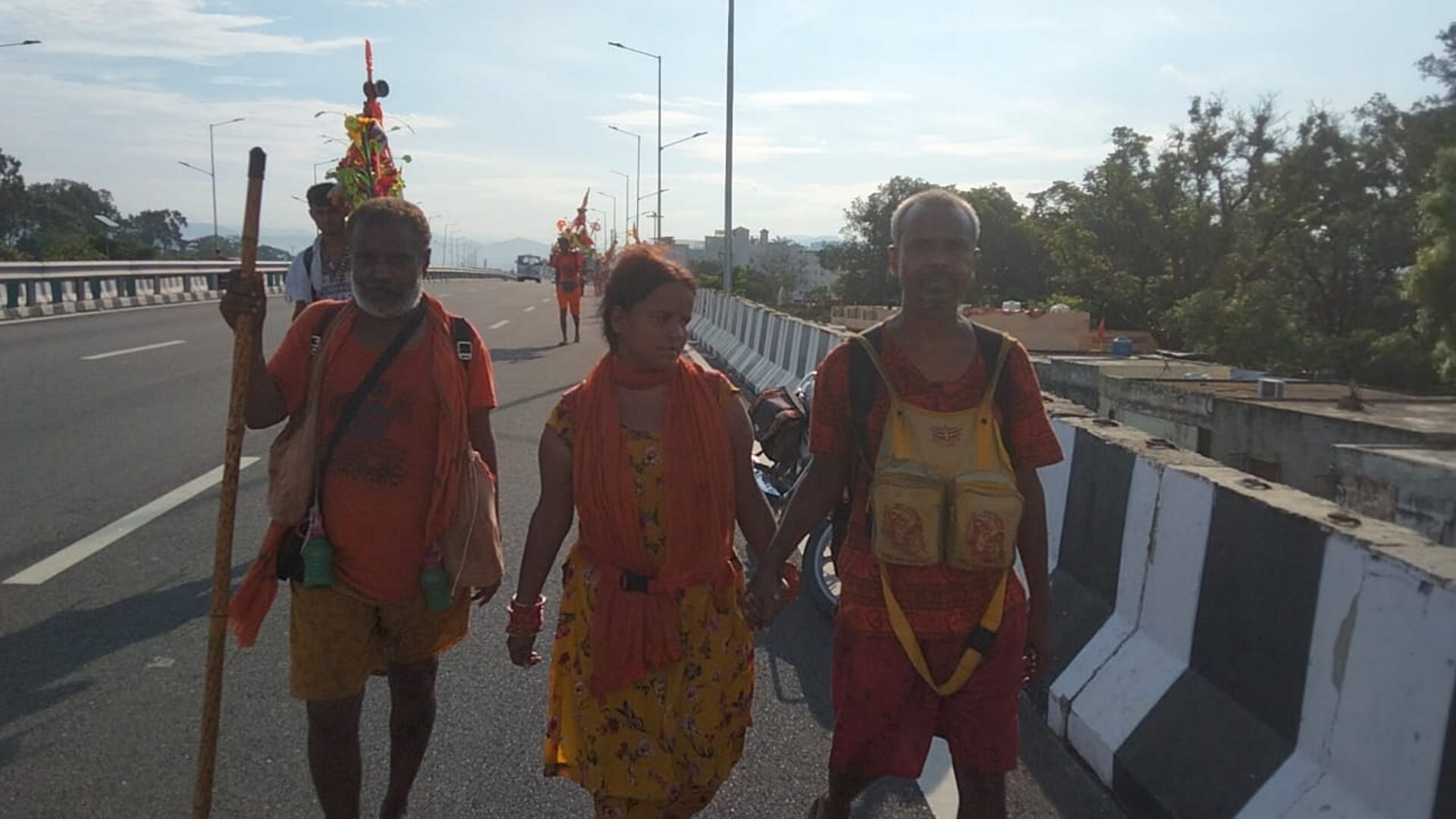 Kanwar Yatra 2022: Devotion of Blind Sapna, Mahadev came in dreams and set out to take kanwar, See Photos