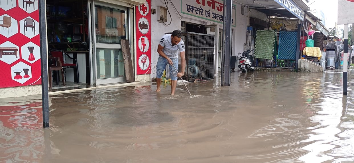 Roads submerged and water entered houses, this is the story of Dharmanagari for two decades