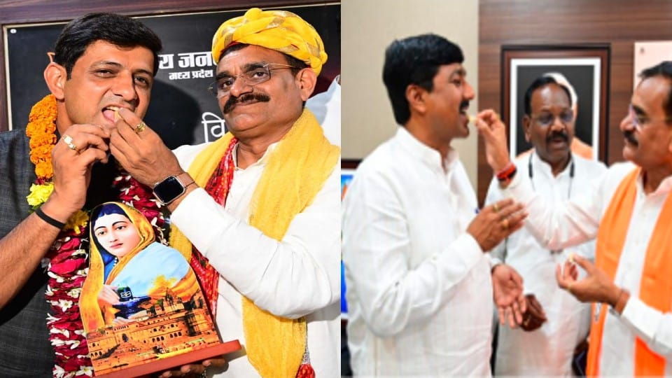 Presidential Election: Celebration of Draupadi Murmu's election in the state office