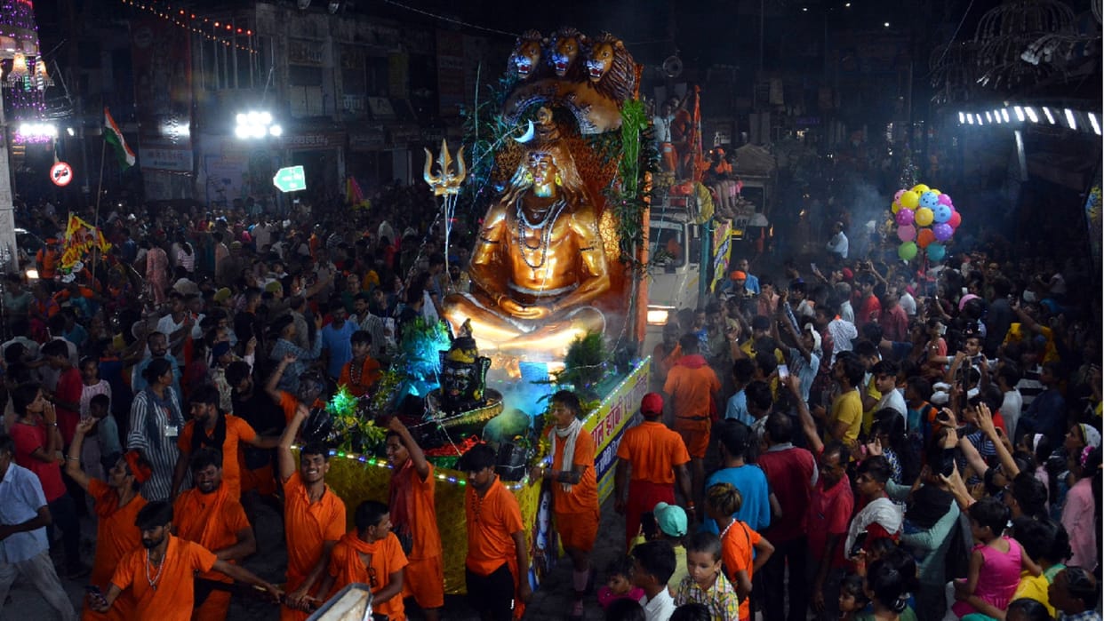 See unique pictures of Kanwar Yatra from Western UP