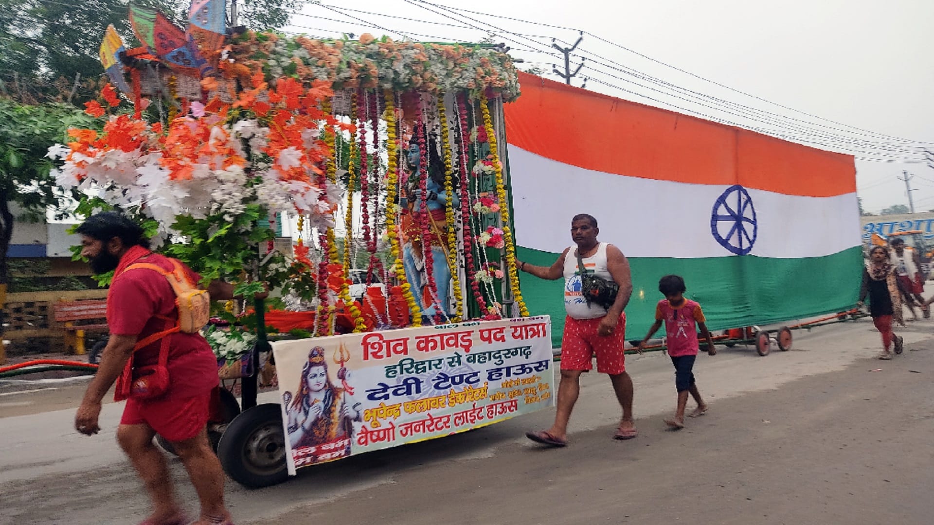 See unique pictures of Kanwar Yatra from Western UP
