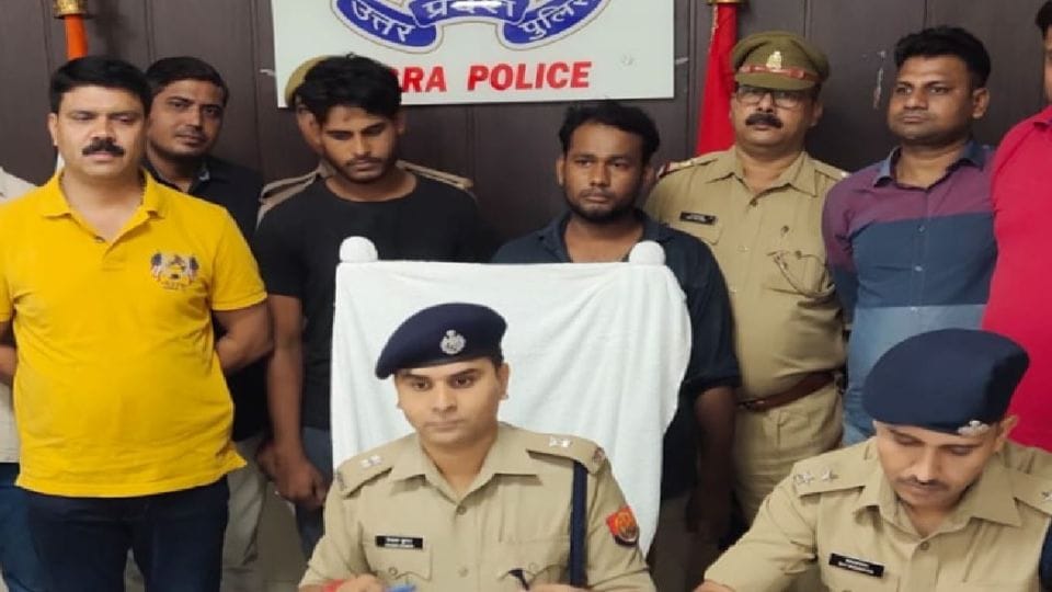 No clue of gangster who escaped from civil court two more surrendered agra crime new