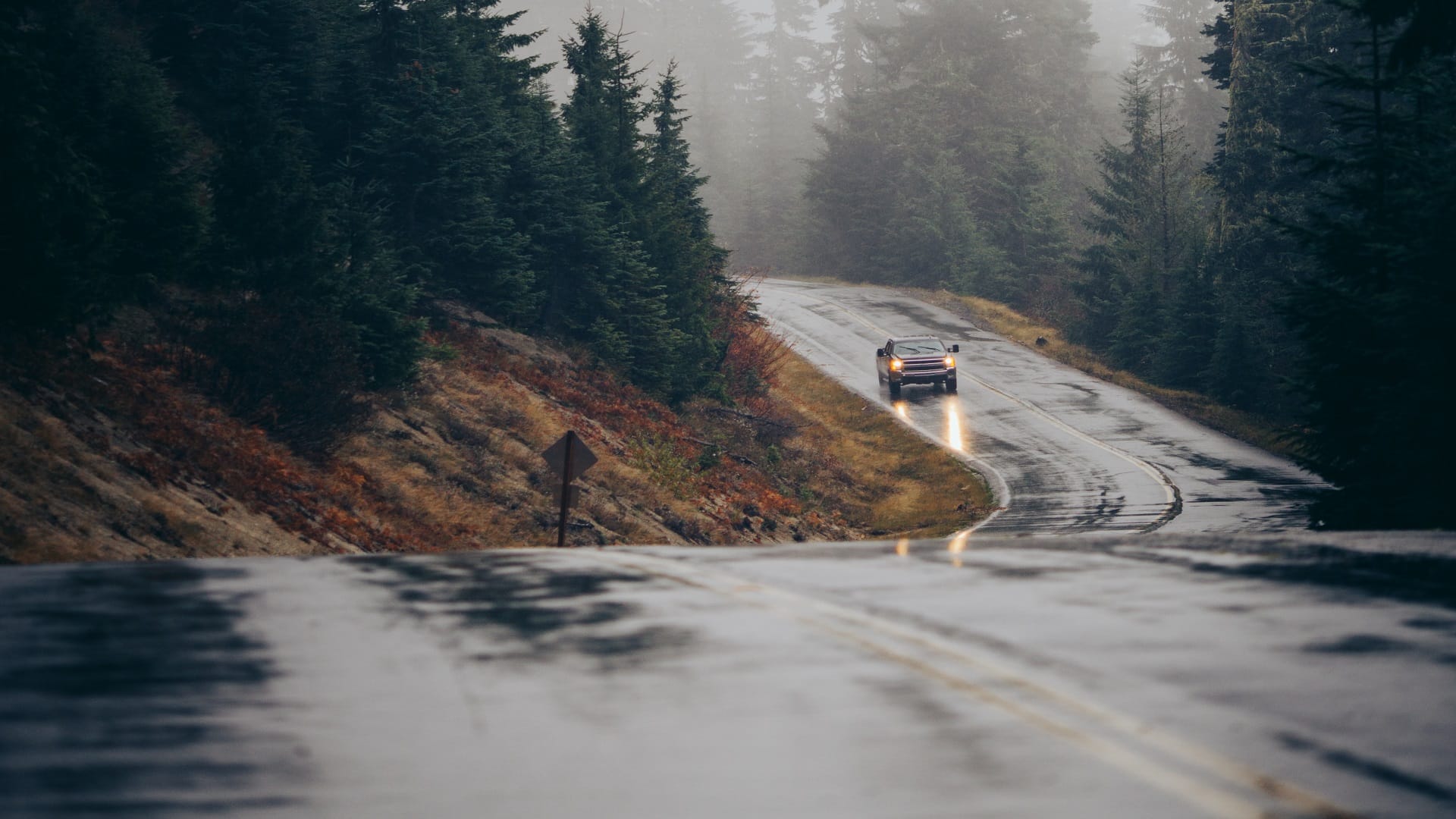 Monsoon Travel Tips to Enjoy Journey in Rainy Season While Travelling Read Details in Hindi
