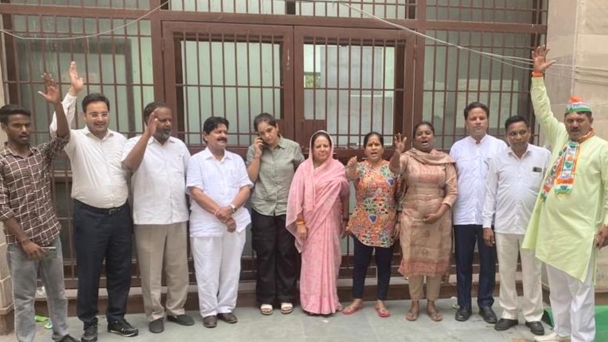Himachal Congress President Pratibha Singh arrested in Delhi