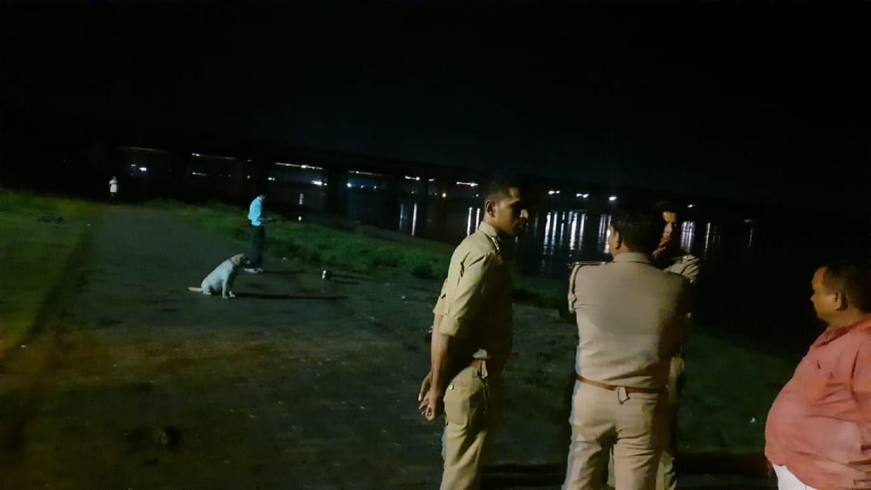 Prayagraj: Rumors of cooker bomb, chaos for two hours