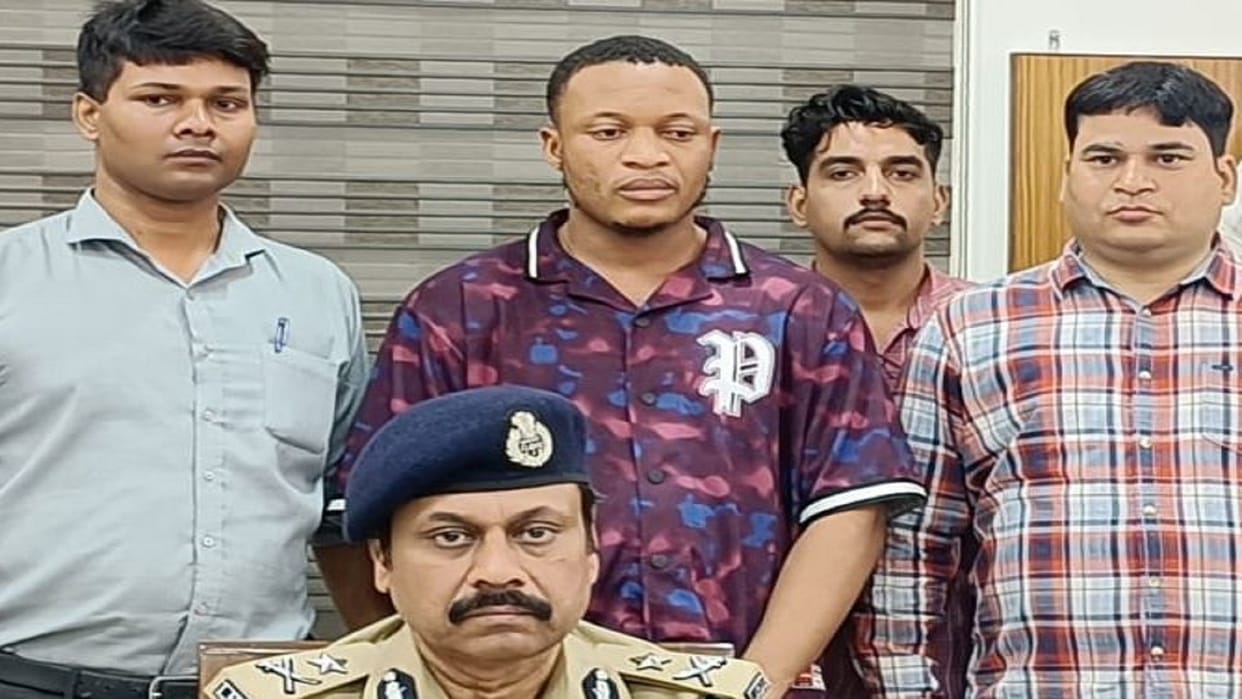 Prayagraj: Nigerian arrested for cheating elderly person of 20 lakhs