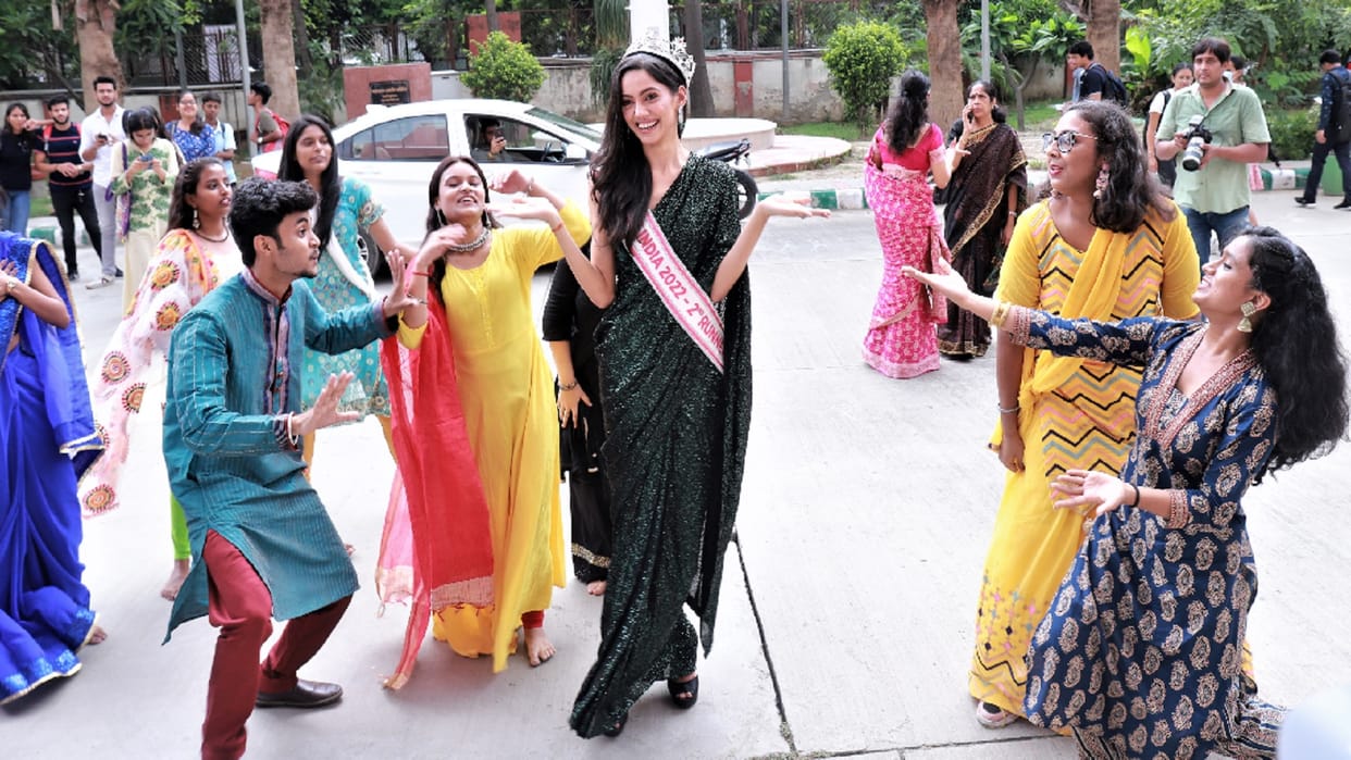 Femina Miss India 2nd runner up Shinata Chauhan welcomed at Maharaja Agrasen College