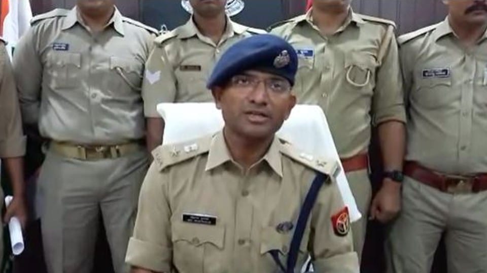Agra GRP recovered 882 mobile phones worth Rs one crore 40 lakhs in one year