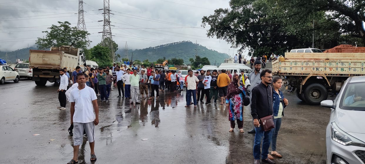 heavy rainfall problem,road block