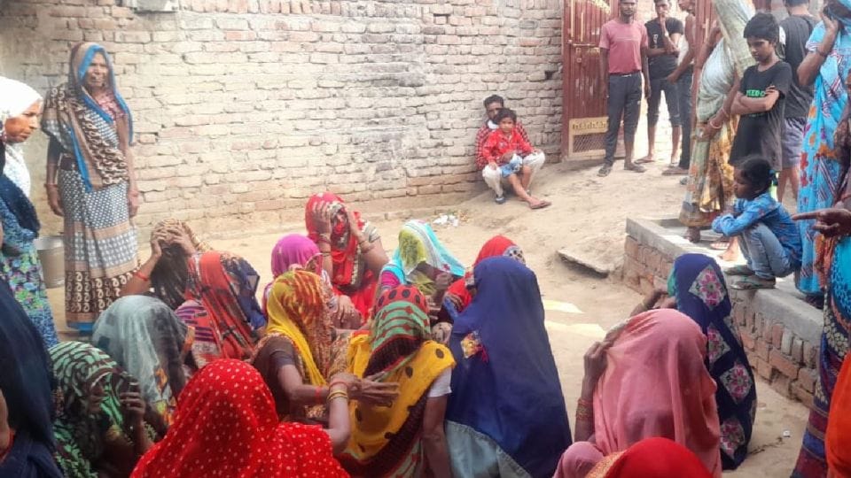 Double murder in Firozabad Throat of wife slit cried after seeing incident killed brother-in-law's wife accuse
