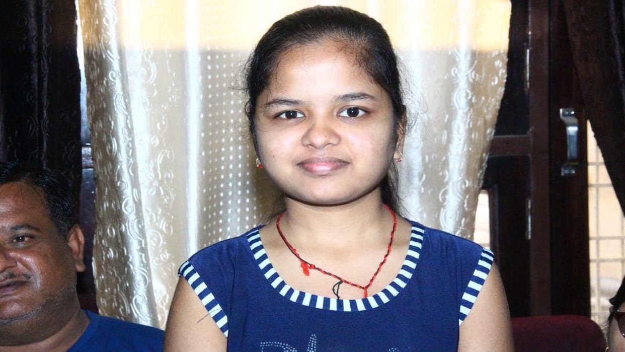 Jhansi: disha Kendriya Vidyalaya student became the intermediate topper, passed the examination with 98.2 perc