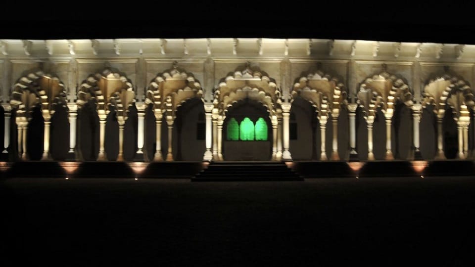 Light and sound show will start at Agra Fort at a cost of Rs 8.42 crore with the help of World Bank