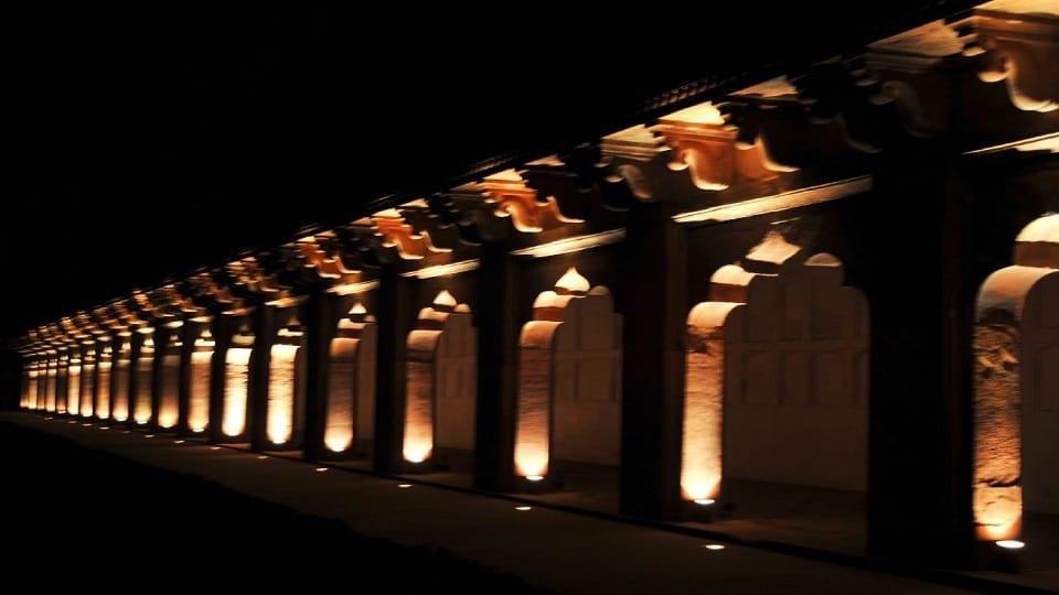 Chhatrapati Shivaji Maharaj museum is being built near the Taj Mahal agra
