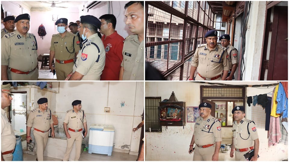 Four miscreants carried out robbery in the firm's office in Rawat Pada Agra