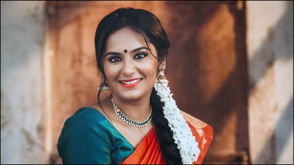 Filmy Wrap: Mimi Chakraborty gets furious over Ranveer singh bold photoshoot and National Film Awards announce