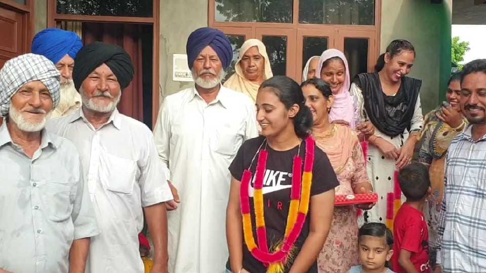 Navjot Kaur of Faridkot topped in Punjab in CBSE 12th Results 2022