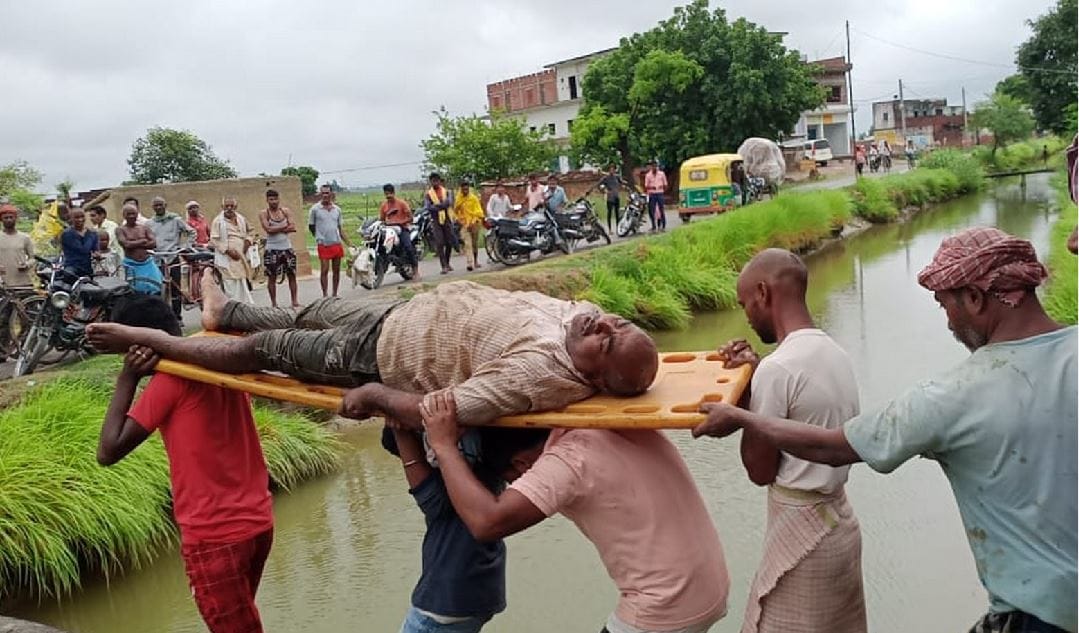 Two sides came face to face over land dispute in chandauli two injured in the fight